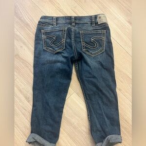 Silver Jeans Women's Dark Blue Cropped Jeans